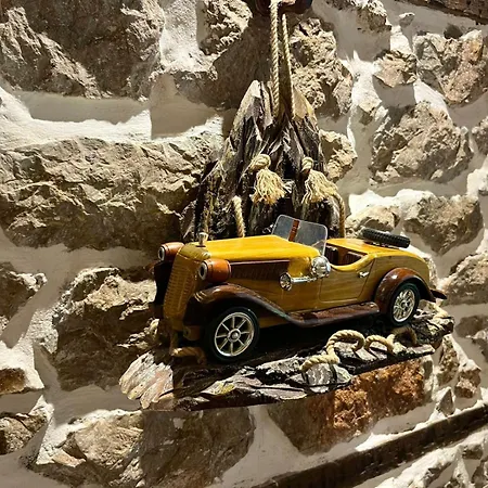 Vechia Mitllari * Tushemisht