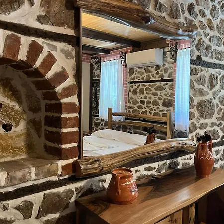 Vechia Mitllari 招待所 Tushemisht